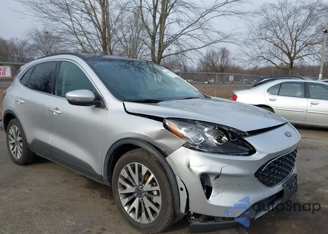 2020 Ford Escape Titanium из США, поврежденный, VIN 1FMCU9J9XLUC68100